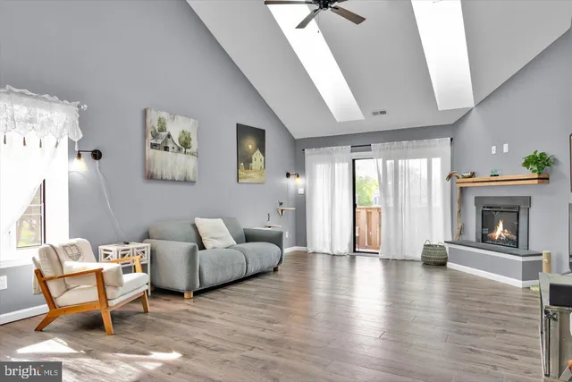 $325,000 | 906 Chesterwood Court, Marlton, NJ 08053