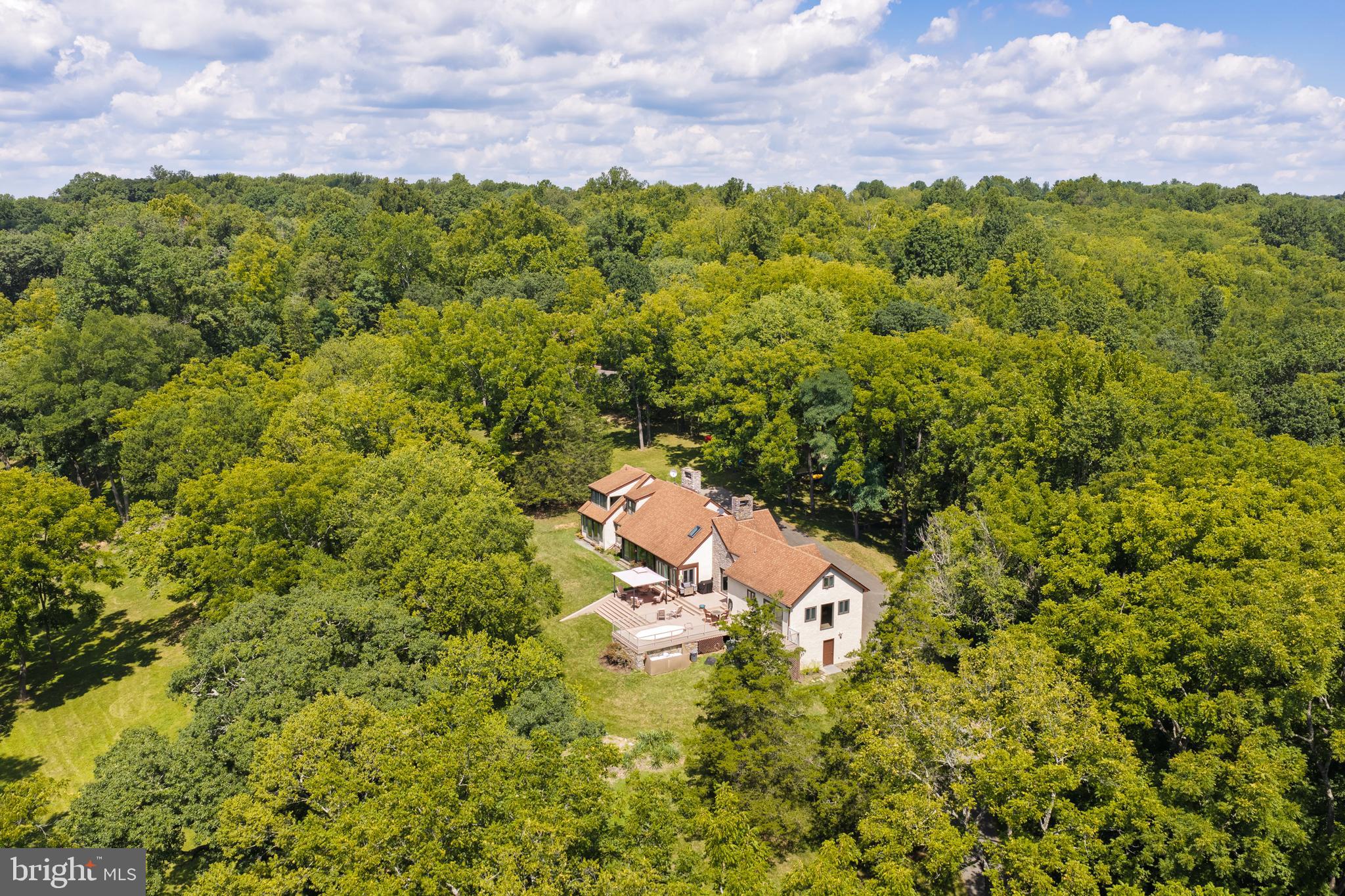 2821 Locke's Mill Road Berryville, VA 22611 - Photo 5 of 82 Gallery Image 5