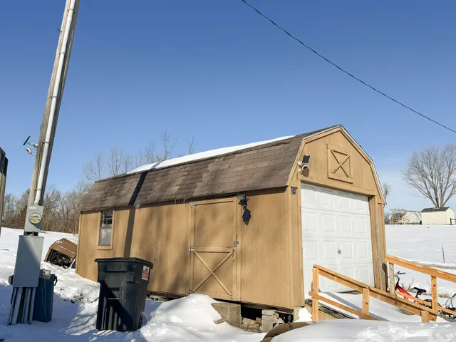 $199,900 | 320 North Old Marion Road, Goreville, IL 62939