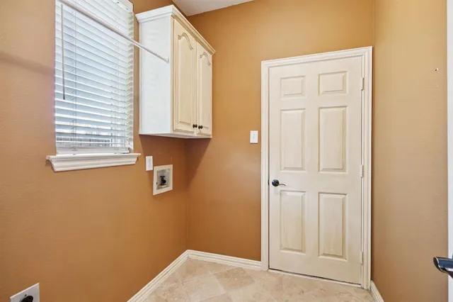 $474,900 | 6645 Barclay Lane, Garland, TX 75044