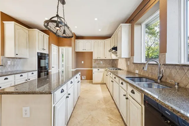 $474,900 | 6645 Barclay Lane, Garland, TX 75044