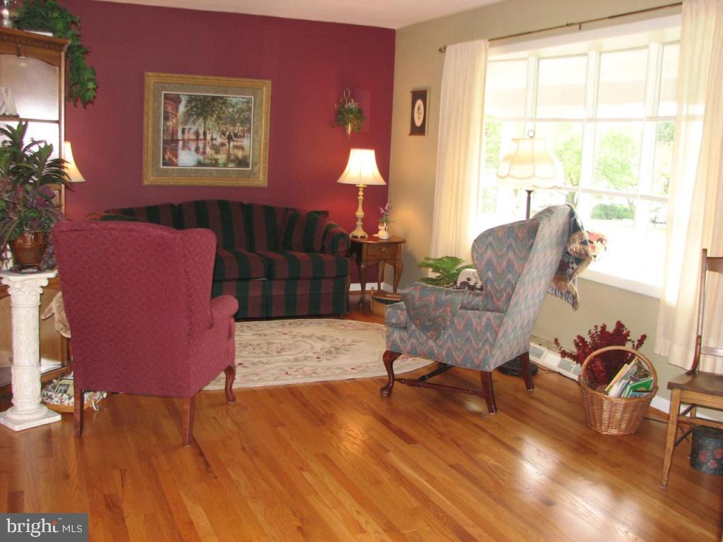 1041 Nissley Road Lancaster, PA 17601 - Photo 3 of 10 Gallery Image 3