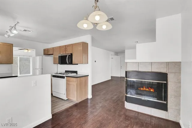 $2,050 | 8217 Beekman Street, Las Vegas, NV 89147