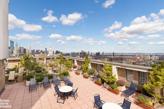 $1,420,000 | 60 East 8th Street, Unit 12N | Greenwich Village