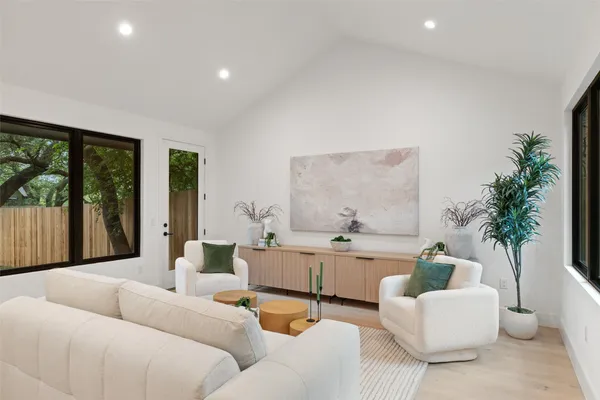 $1,100,000 | 2611 Oak Crest Avenue, Unit B, Austin, TX 78704