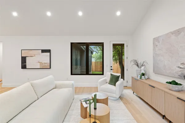 $1,100,000 | 2611 Oak Crest Avenue, Unit B, Austin, TX 78704