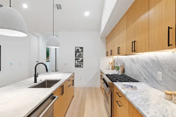 $1,100,000 | 2611 Oak Crest Avenue, Unit B, Austin, TX 78704