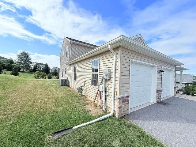 $479,900 | 206 Eagle Road, Dillsburg, PA 17019