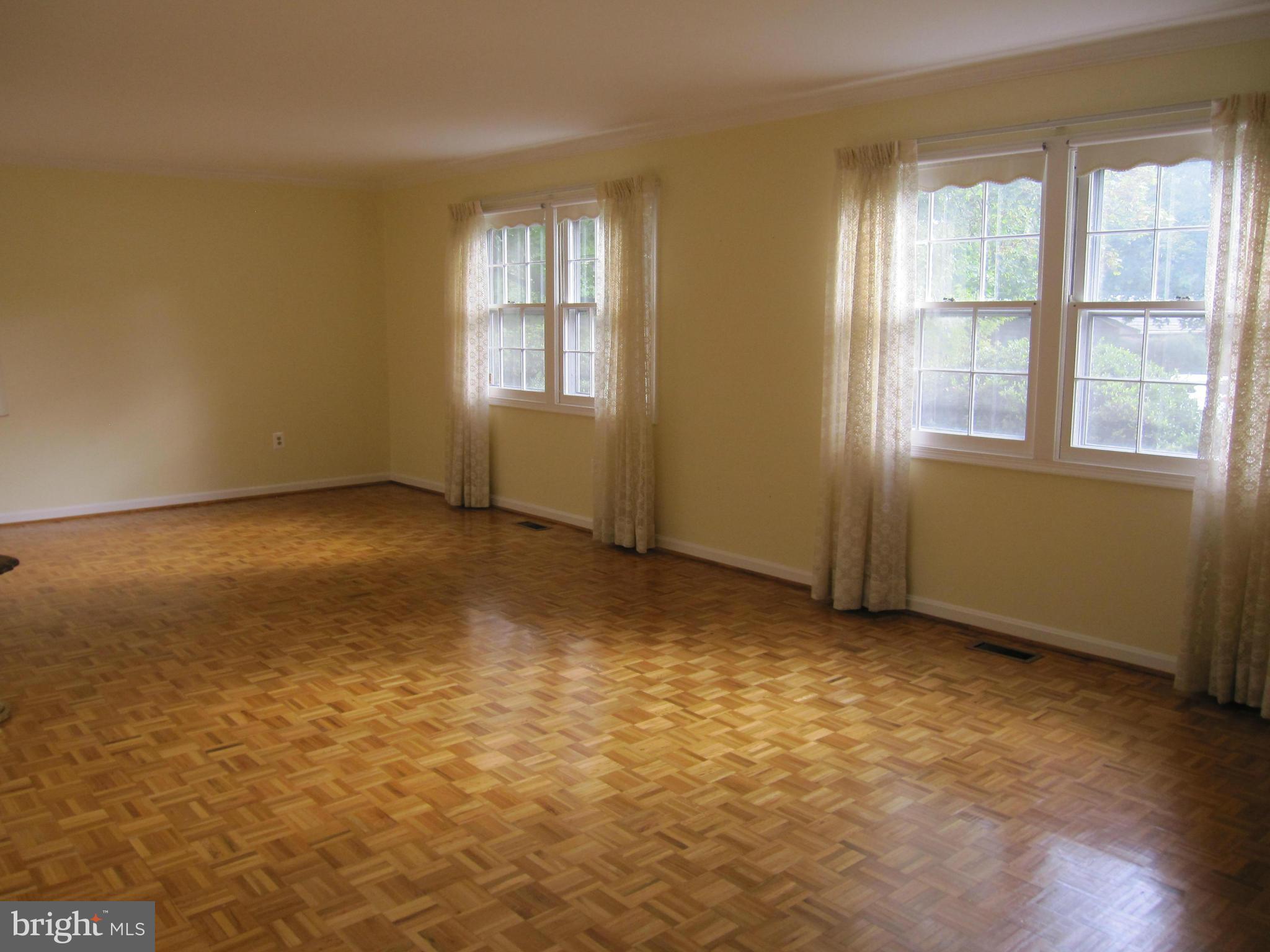 13900 Rippling Brook Drive Silver Spring, MD 20906 - Photo 5 of 24 Living Room