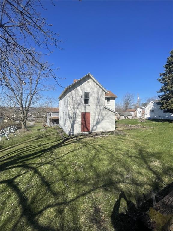 629 Forrest Street New Castle, PA 16101 - Photo 2 of 10 a view of pool