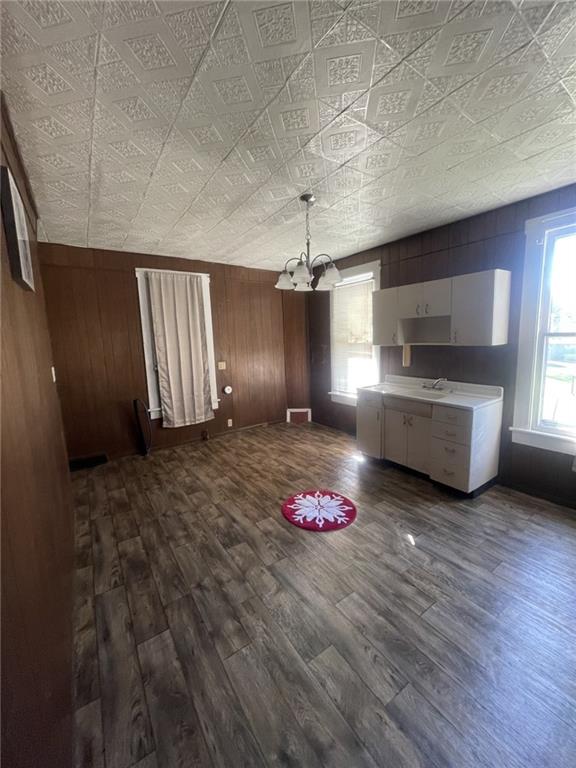 629 Forrest Street New Castle, PA 16101 - Photo 4 of 10 a living room with furniture and a wooden floor