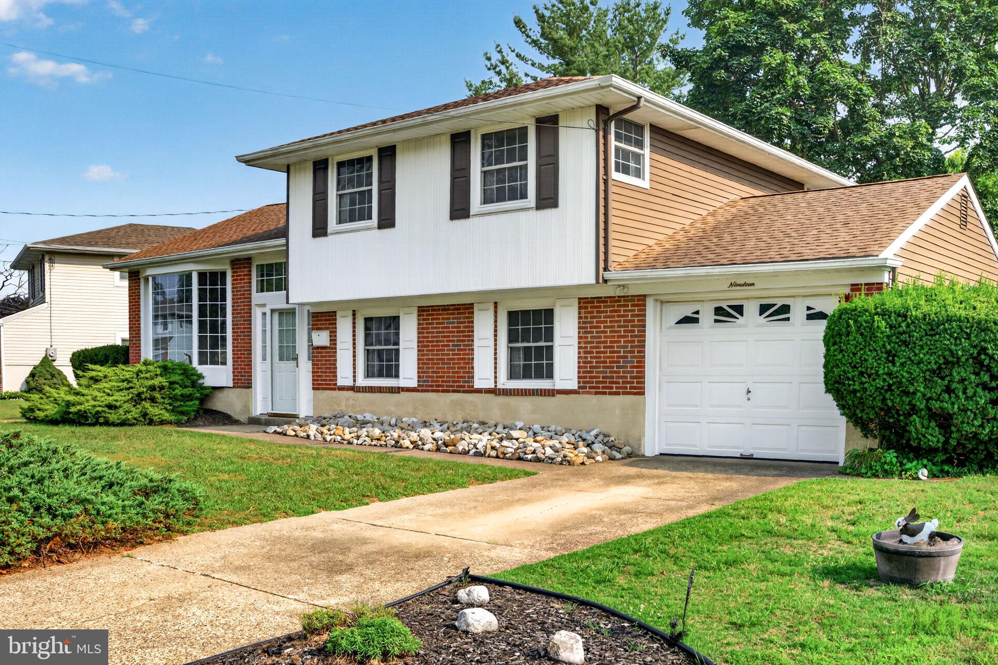 19 Hillside Road Stratford, NJ 08084 - Photo 2 of 29 Gallery Image 2