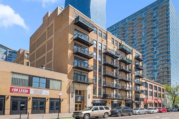 $225,000 | 1307 South Wabash Avenue, Unit 606, Chicago, IL 60605