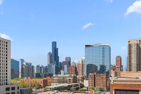 $225,000 | 1307 South Wabash Avenue, Unit 606, Chicago, IL 60605