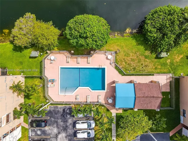 $2,550 | 10229 Northwest 9th St Circle, Unit 202, Miami, FL 33172