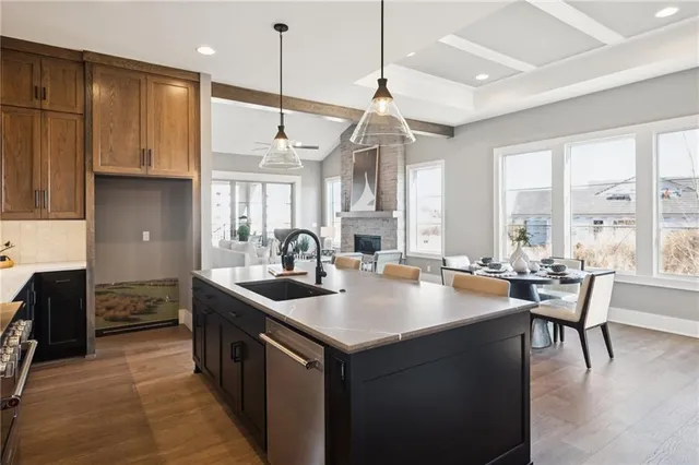 $1,084,856 | 13709 Pembroke Lane, Leawood, KS 66224