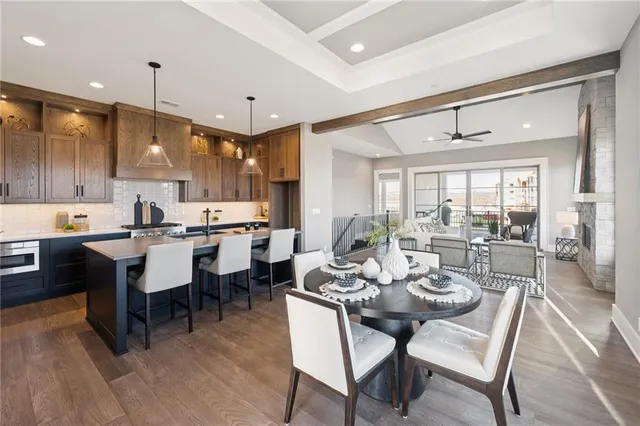 $1,084,856 | 13709 Pembroke Lane, Leawood, KS 66224