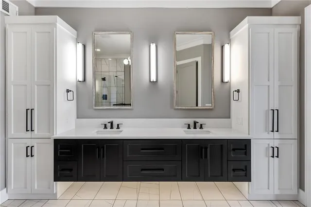 $1,050,000 | 13709 Pembroke Lane, Leawood, KS 66224