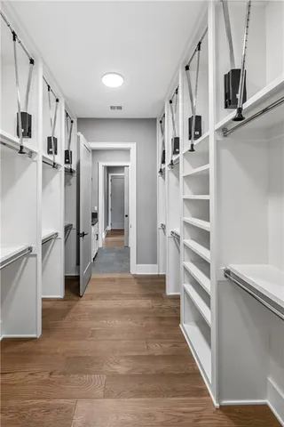 $1,050,000 | 13709 Pembroke Lane, Leawood, KS 66224