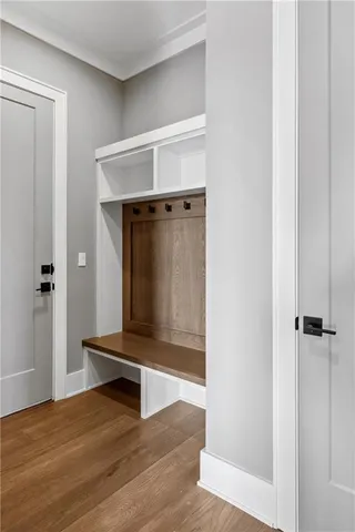 $1,050,000 | 13709 Pembroke Lane, Leawood, KS 66224