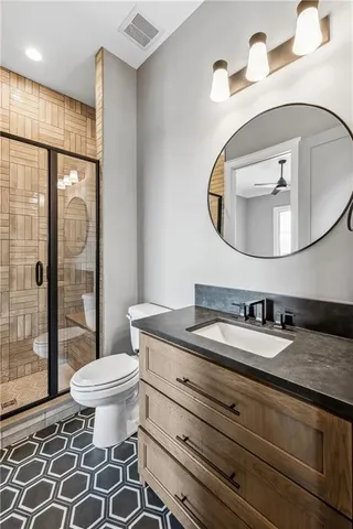 $1,050,000 | 13709 Pembroke Lane, Leawood, KS 66224