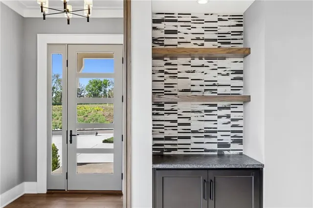 $1,050,000 | 13709 Pembroke Lane, Leawood, KS 66224