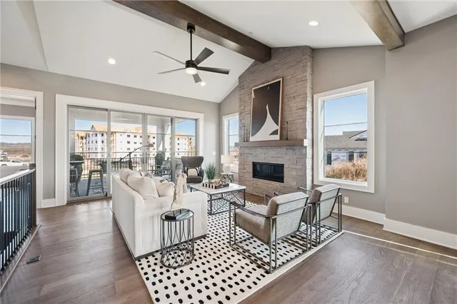 $1,084,856 | 13709 Pembroke Lane, Leawood, KS 66224