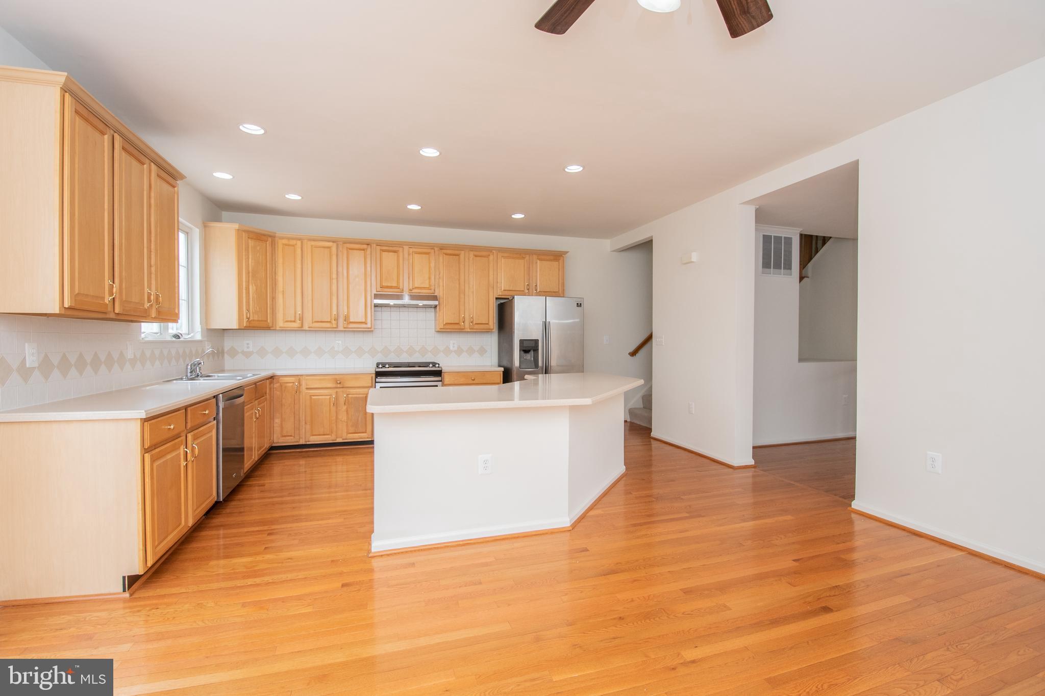 21496 Tamarack Ridge Square Sterling, VA 20164 - Photo 8 of 34 Gallery Image 8
