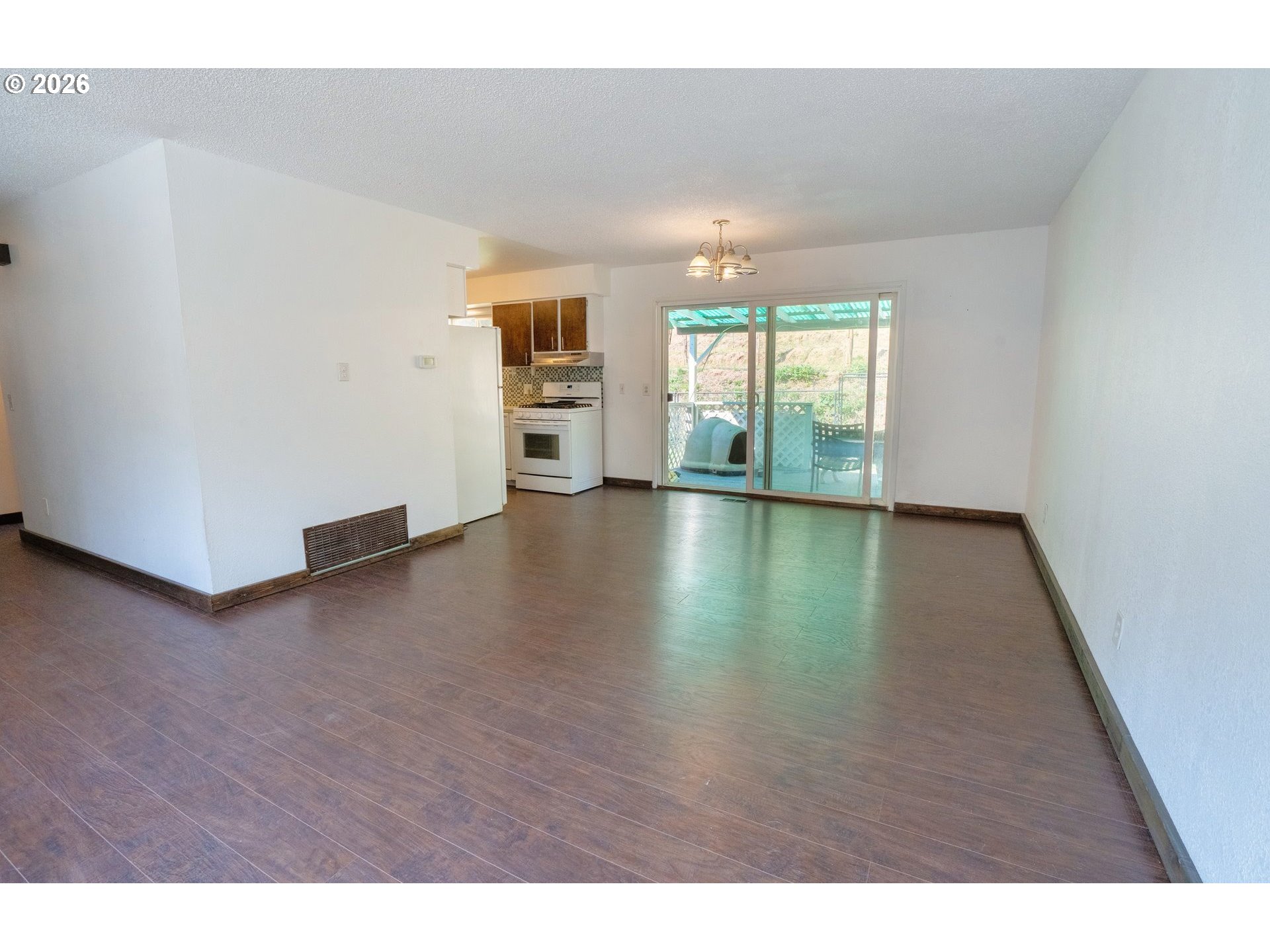 3902 South Myrtle Road Myrtle Creek, OR 97457 - Photo 13 of 44