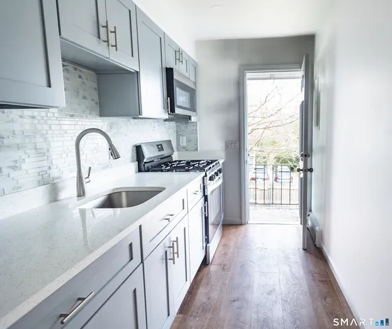 $3,850 | 51 View Street West, Unit 2, Greenwich, CT 06830