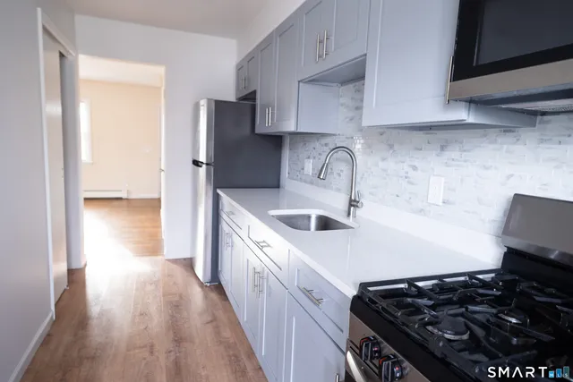 $3,850 | 51 View Street West, Unit 2, Greenwich, CT 06830