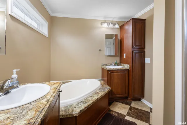 $450,000 | 221 East Gore Street, Goreville, IL 62939