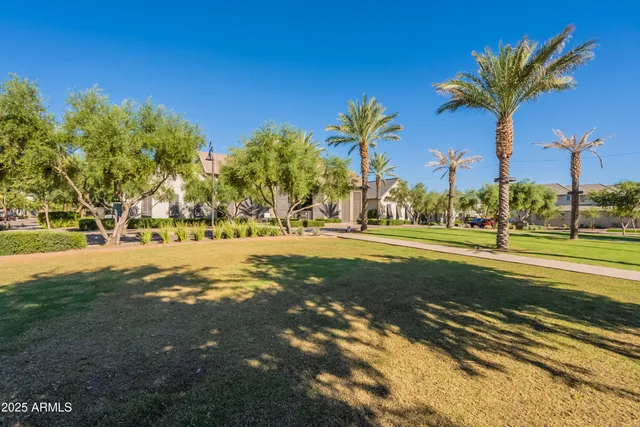 $2,800 | 26205 North 19th Lane, Phoenix, AZ 85085