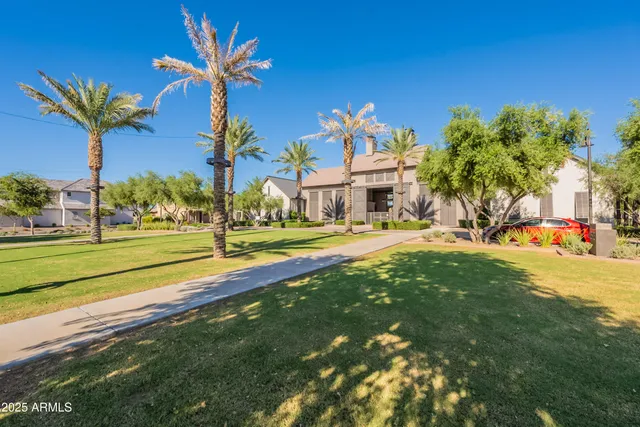 $2,800 | 26205 North 19th Lane, Phoenix, AZ 85085