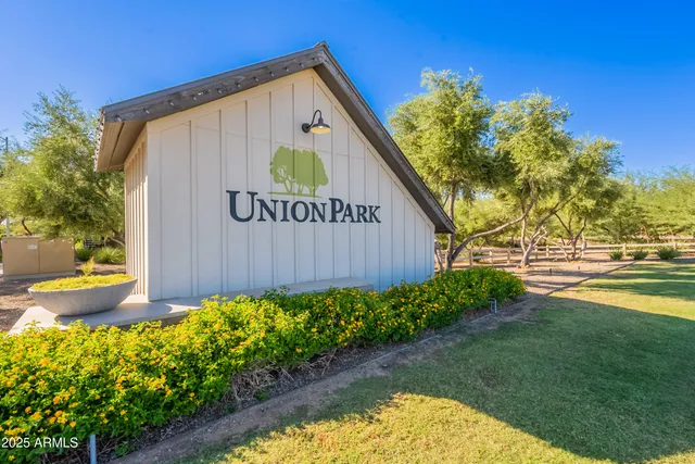 $2,800 | 26205 North 19th Lane, Phoenix, AZ 85085