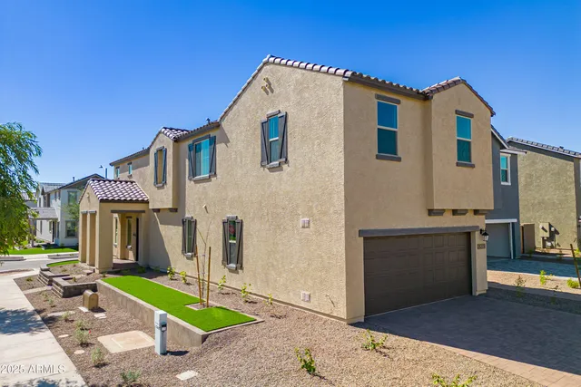 $2,800 | 26205 North 19th Lane, Phoenix, AZ 85085