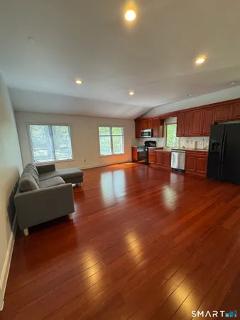 $2,475 | 108 Comstock Hill Avenue, Norwalk, CT 06850