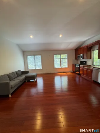 $2,475 | 108 Comstock Hill Avenue, Norwalk, CT 06850