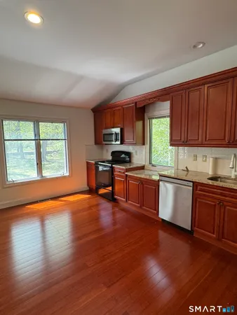 $2,475 | 108 Comstock Hill Avenue, Norwalk, CT 06850