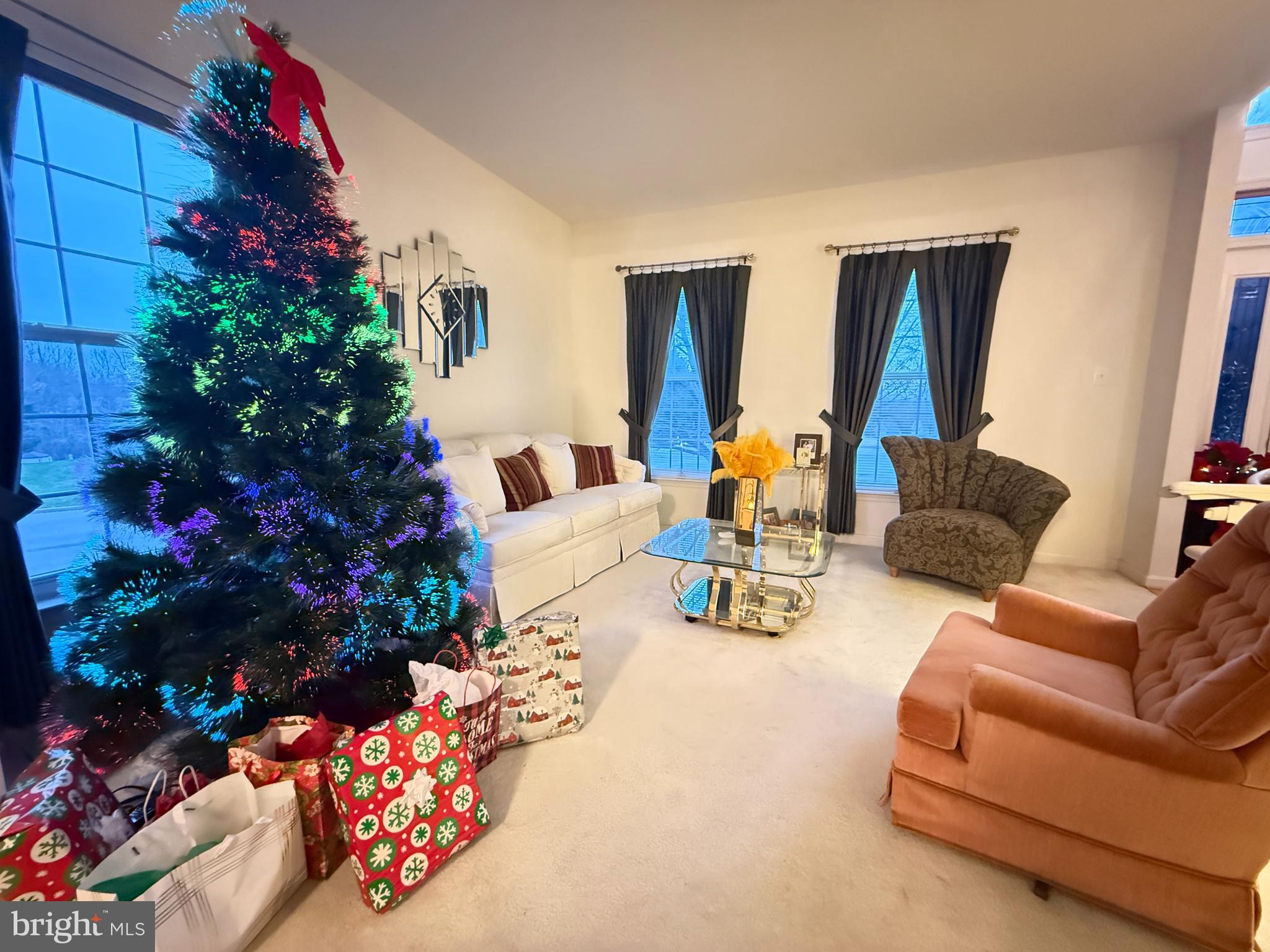 3114 Collins Street Clinton, MD 20735 - Photo 9 of 37 Formal living room