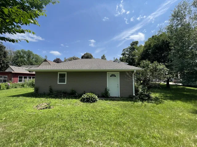 $110,000 | 1011 6th Avenue, Mountain Lake, MN 56159