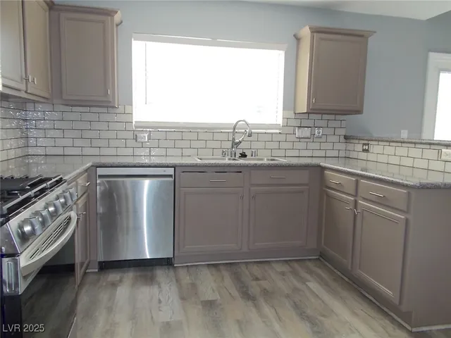 $2,300 | 6882 Relic Street, Las Vegas, NV 89149