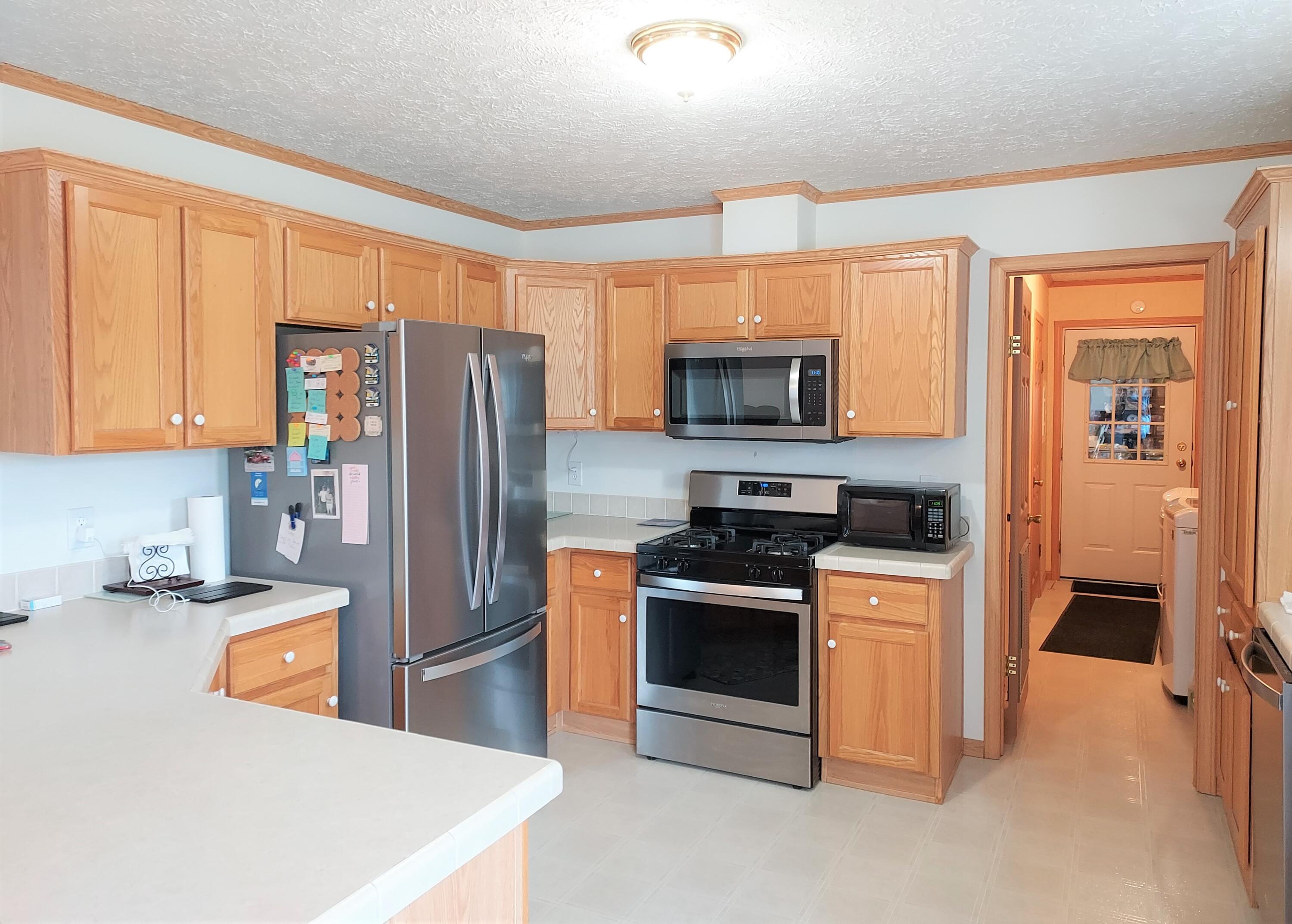 7143 Robbins Way Cheboygan, MI 49721 - Photo 5 of 24 Gallery Image 5