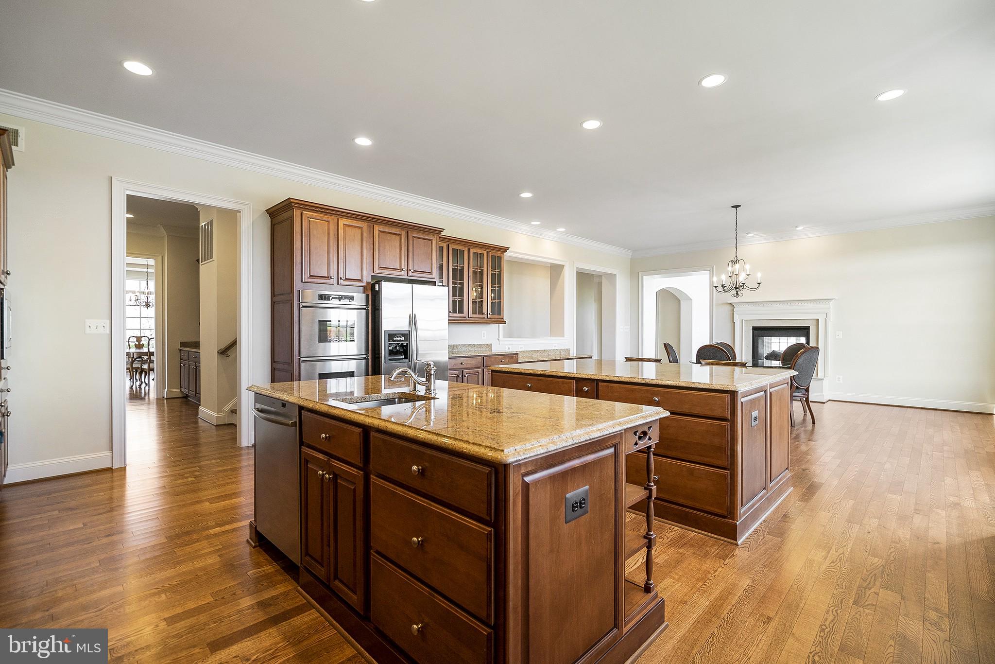 41382 Raspberry Drive Leesburg, VA 20176 - Photo 10 of 43 2 dishwashers and granite countertops