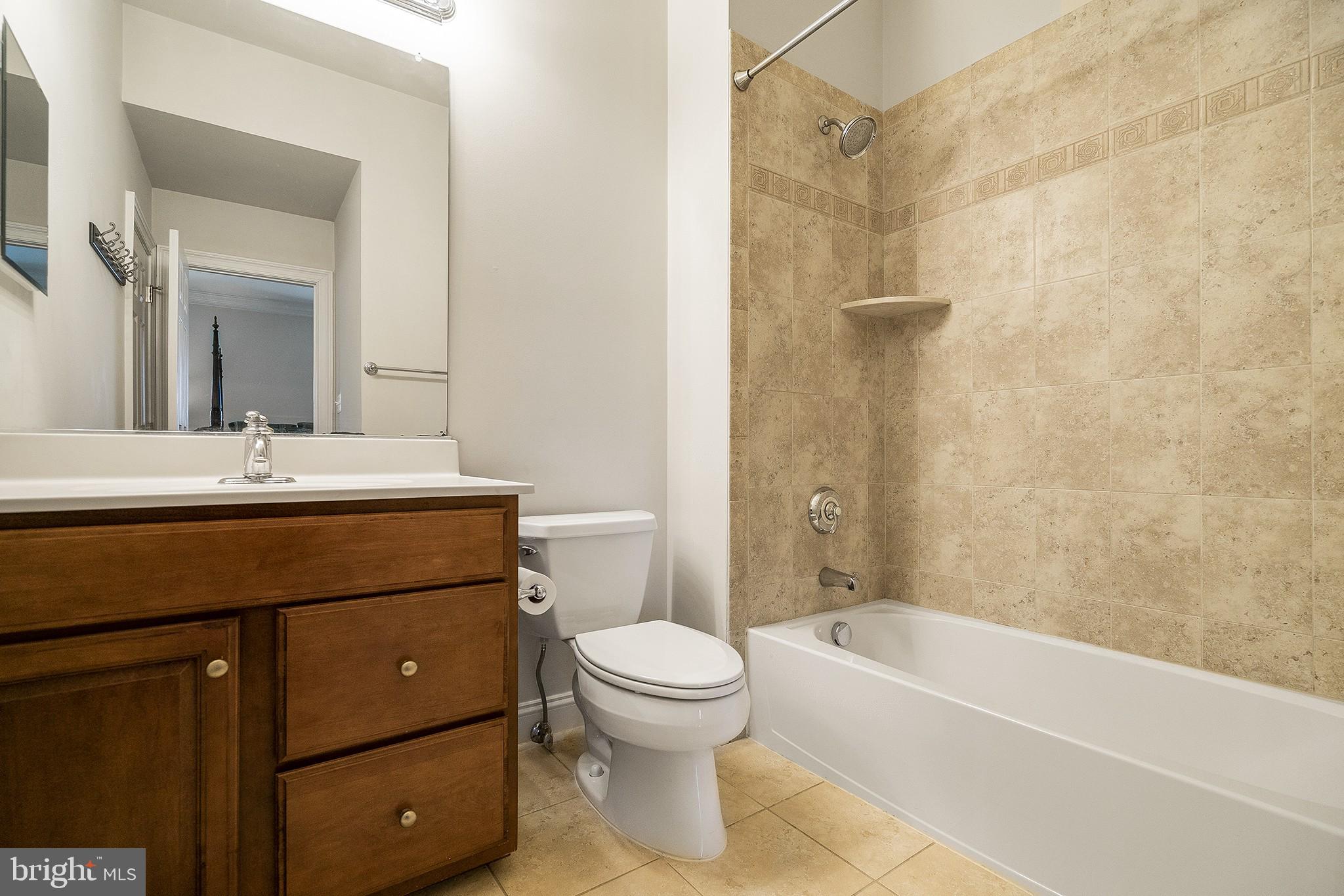 41382 Raspberry Drive Leesburg, VA 20176 - Photo 28 of 43 With attached full bathroom.