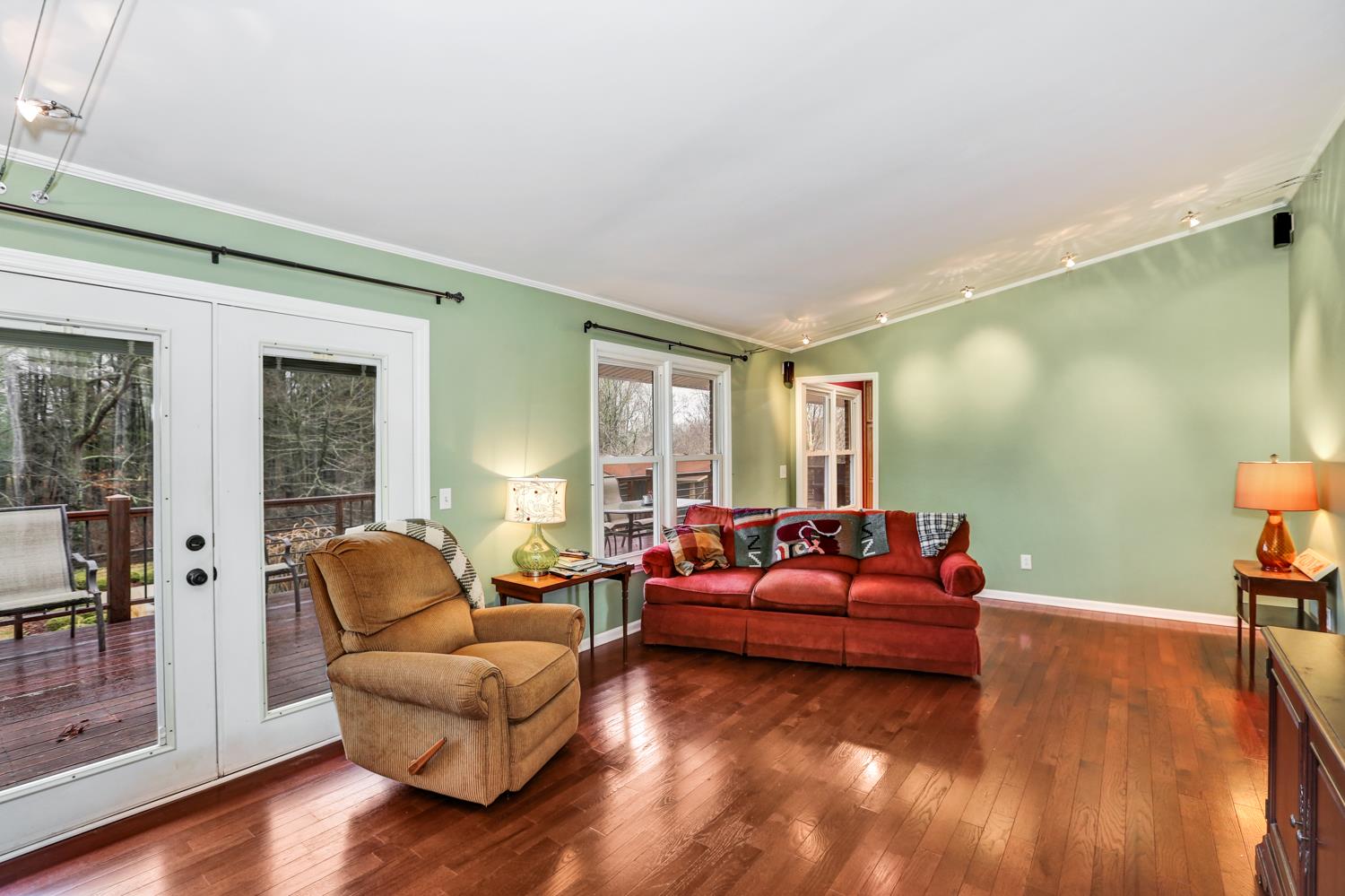 17 Lewter Road Taft, TN 38488 - Photo 18 of 30 a living room with furniture window and wooden floor