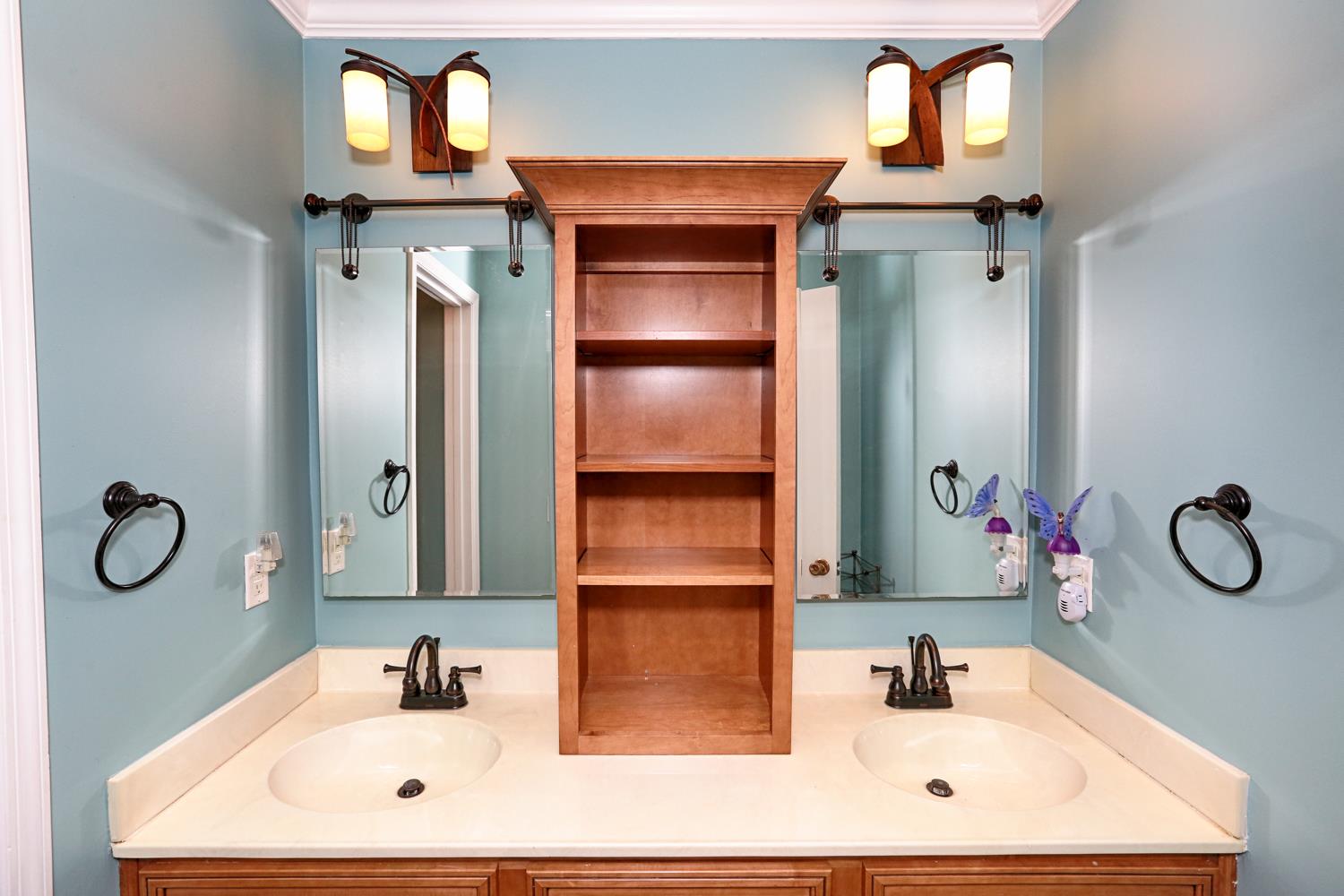 17 Lewter Road Taft, TN 38488 - Photo 29 of 30 a bathroom with a sink and a mirror