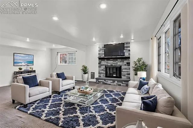 $437,500 | 7 Kingsbridge Place, Pueblo, CO 81001