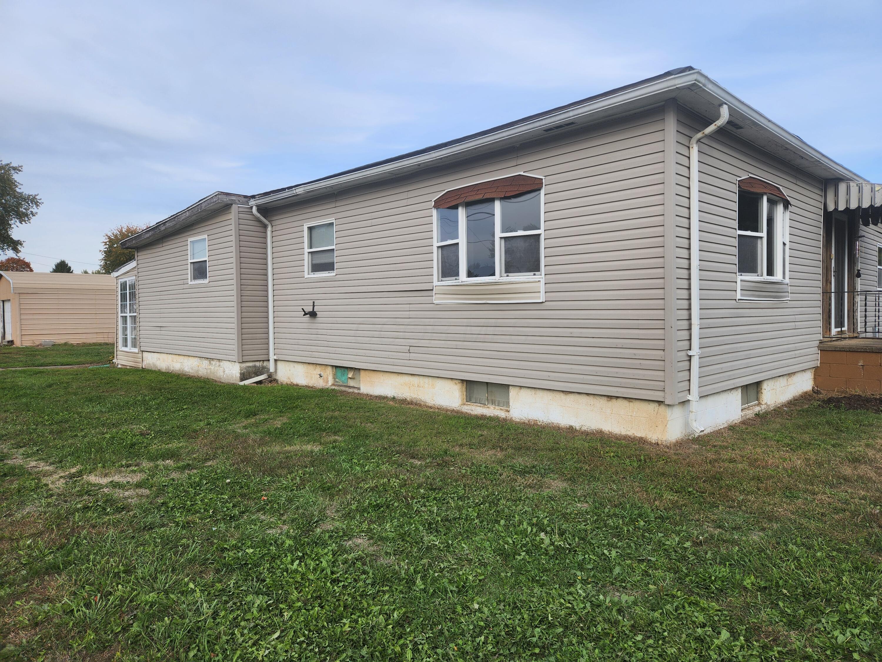 307 Spring Street Utica, OH 43080 - Photo 2 of 56 20251017_171054