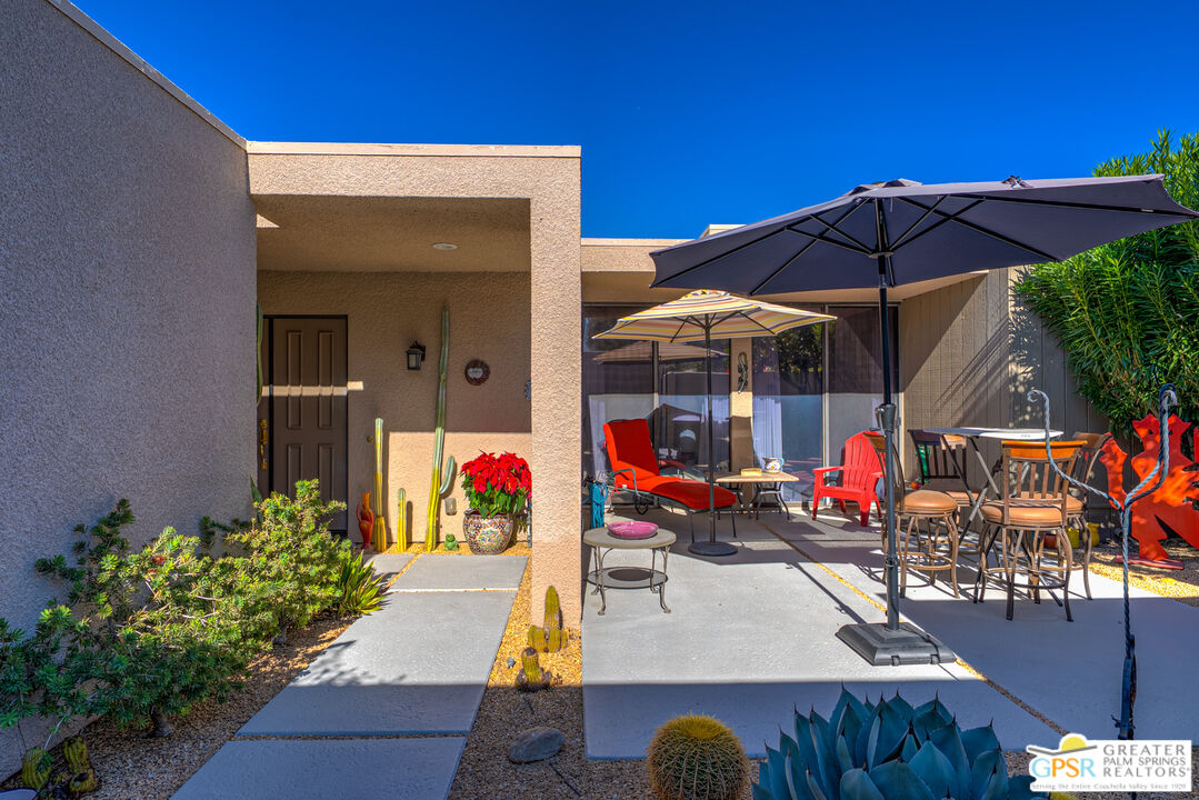 1142 East La Jolla Road Palm Springs, CA 92264 - Photo 4 of 35